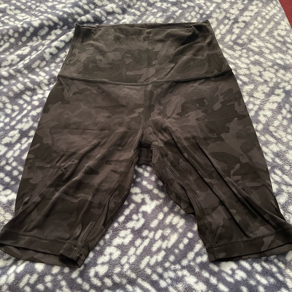 Lululemon Aligh High Rise Shirts